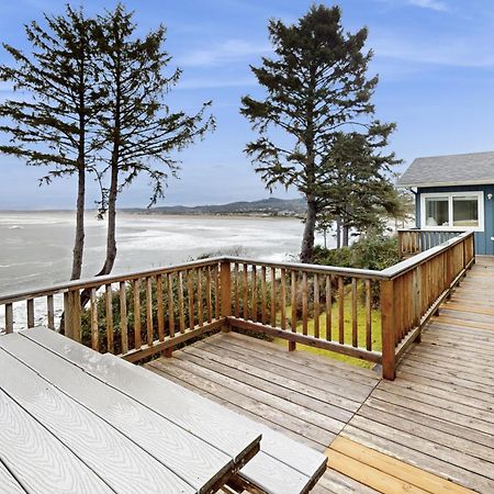 Spectacular Seaside Surf-View Home Exterior photo